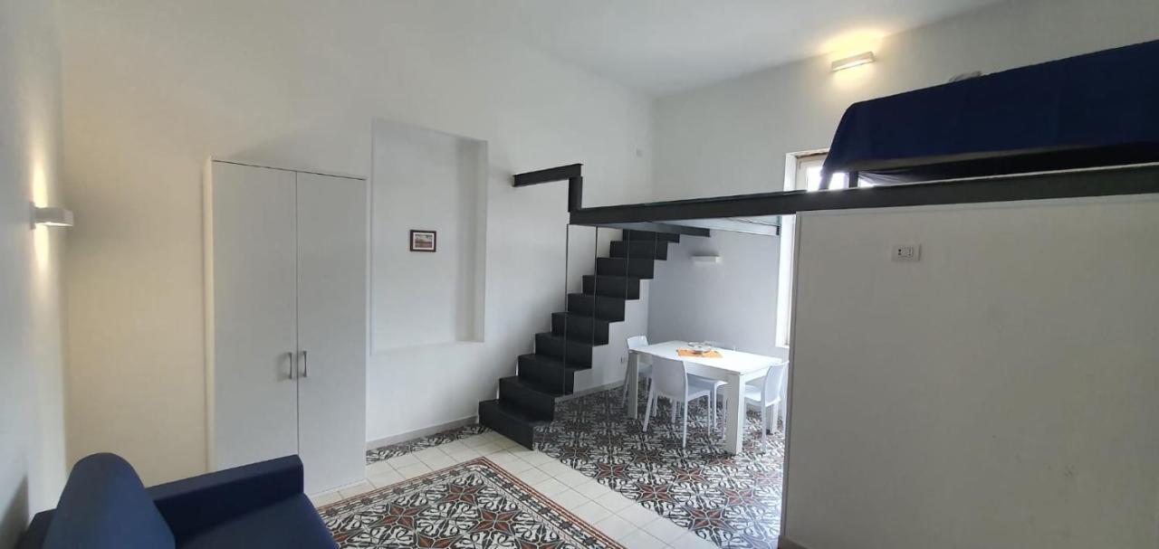Le Suite Del Castello 카스텔라마레디스타비아 외부 사진